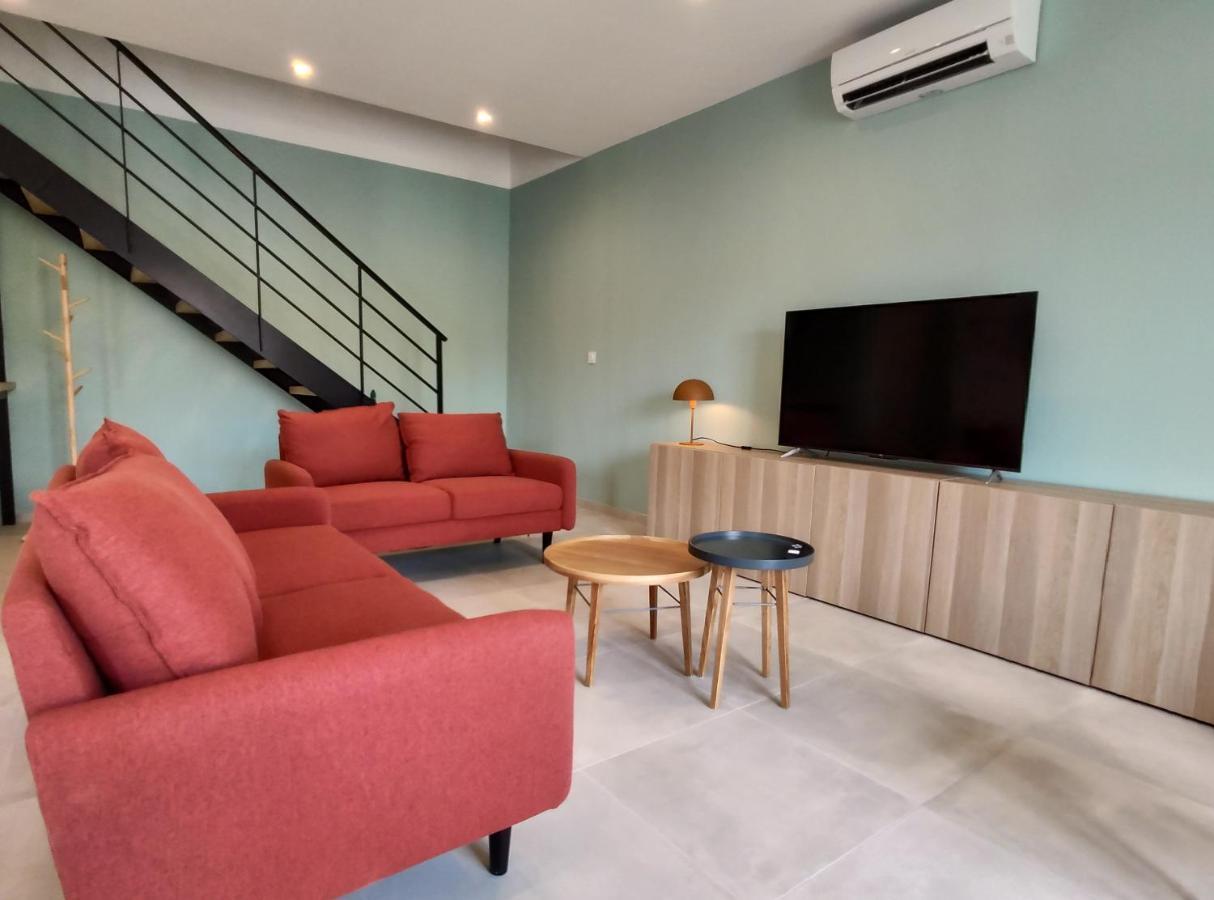 Colormix 3 Etoiles - 95M2 Plein Centre - Ensoleille Climatise Apartman Mèze Kültér fotó